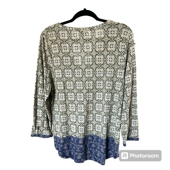 Lucky Brand Geo Printed Peasant Top With 3/4
Sleeves in green and blue - Large - Picture 2 of 5